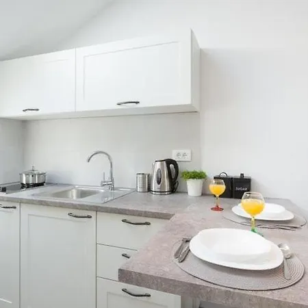 Horizon Apartment *
